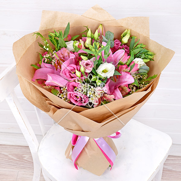 Улыбка Афродиты - букет из лилий, альстромерий и эустом